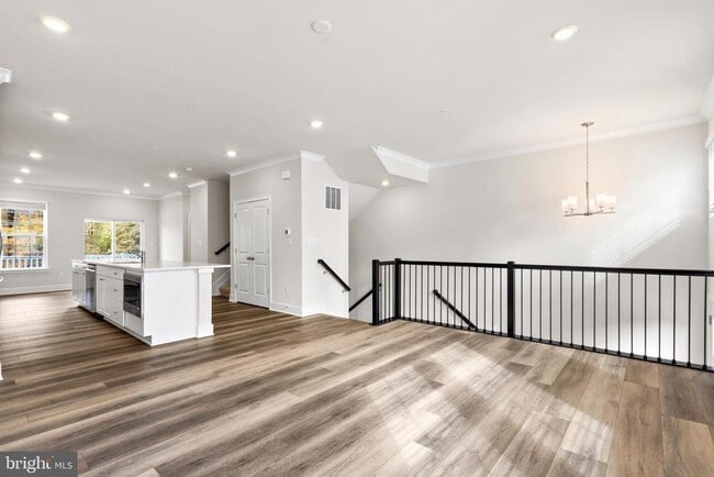 Building Photo - 516 Downswing Rd