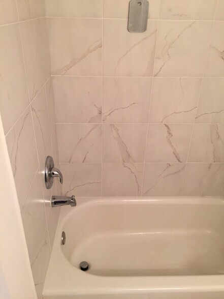 Building Photo - 5728 S Ryan St