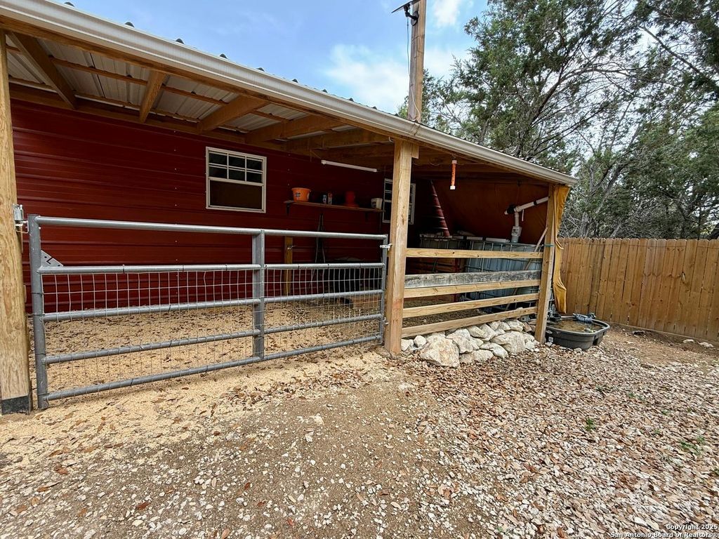 Building Photo - 1224 Campfire