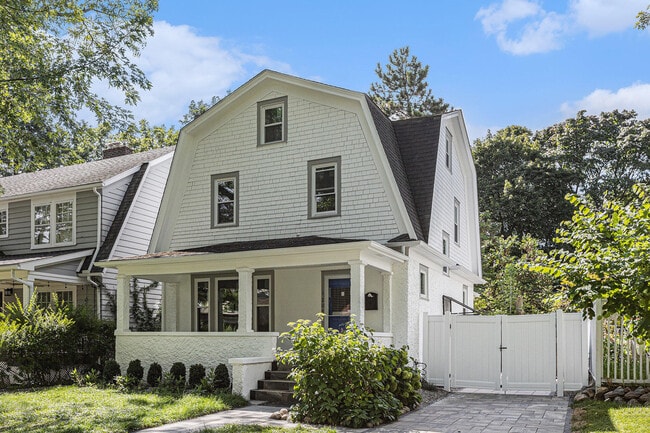 Building Photo - 1208 Olivia Ave