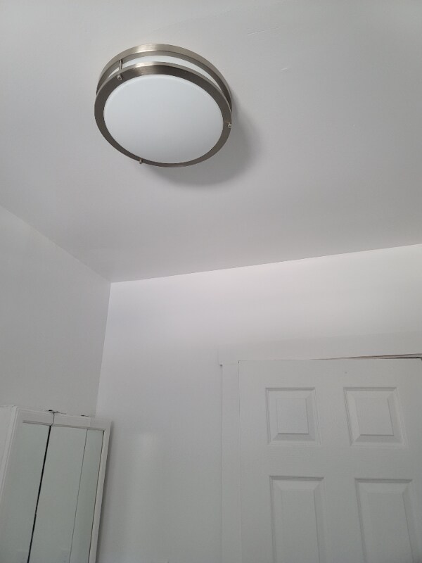 Building Photo - 92 Twiss St