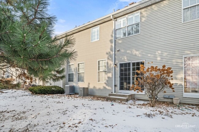 Building Photo - 612 Waterview Ct