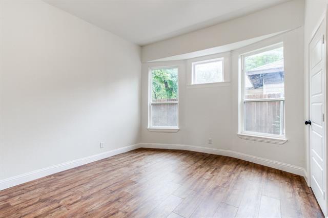 Building Photo - 3423 S Harwood St