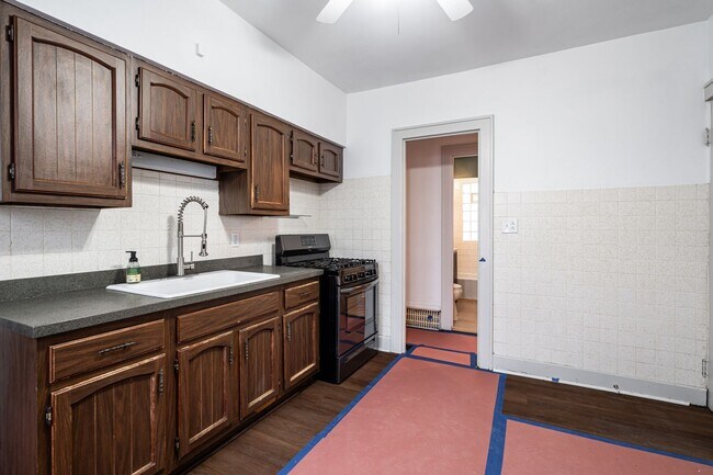 Building Photo - Charming 3-Bed Home in Bayview!  Pets Welcome!