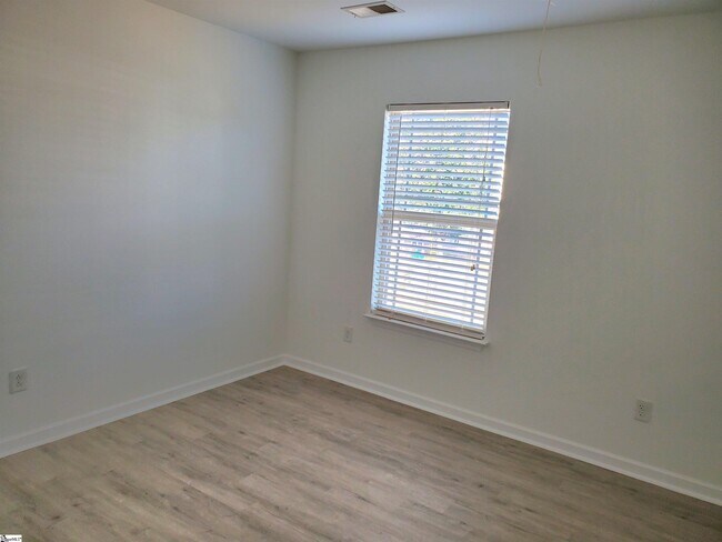 Building Photo - 213 Werninger Ct