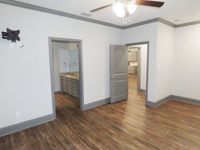 Building Photo - South Tyler-Whitehouse ISD!  Beautiful 3 Bedroom, 2 Bath Home