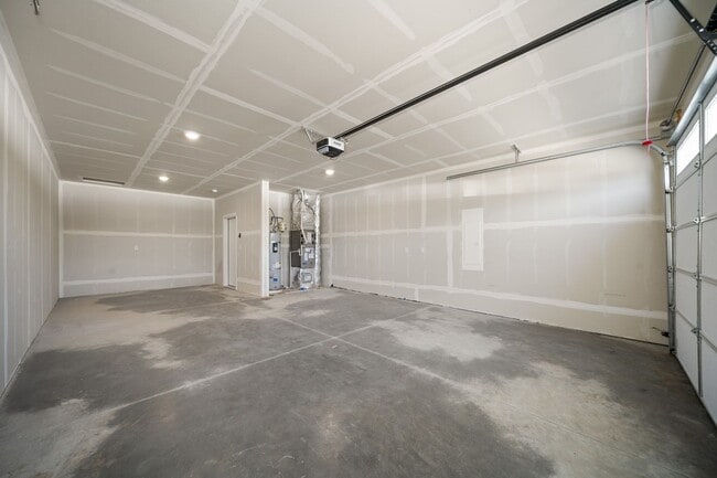 Building Photo - 4205 N Stout Ct