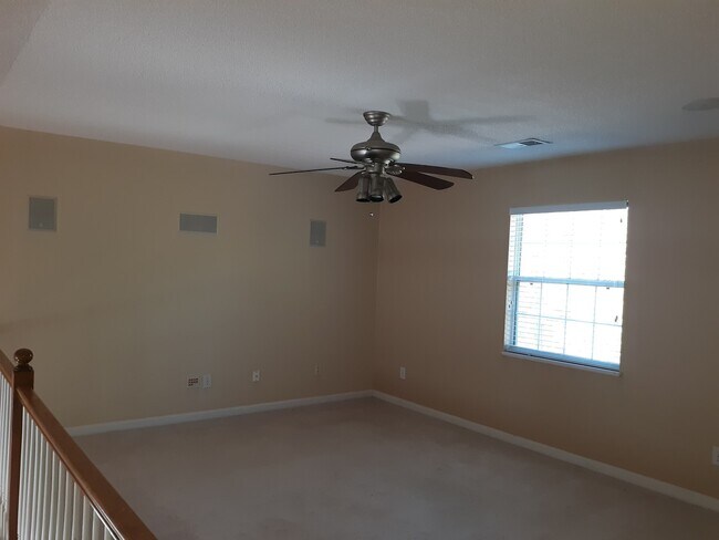 Building Photo - Charming 2 Story Home in Northeast Columbia!