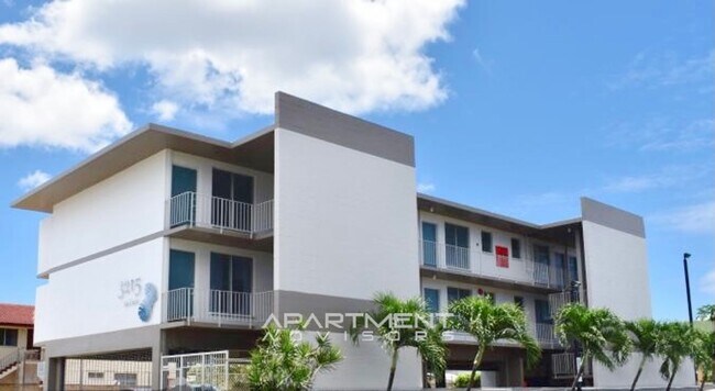 Building Photo - 3215 Ho'olulu St