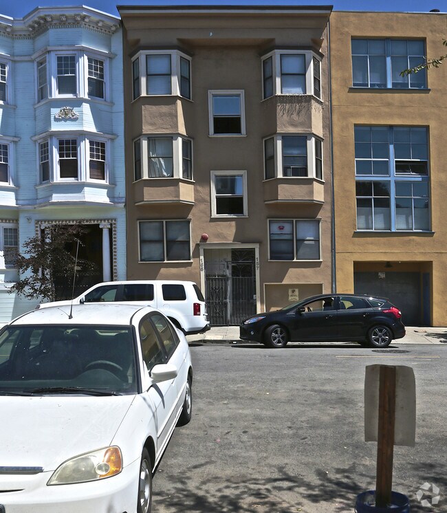 Building Photo - 155-157 Russ St