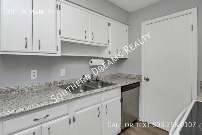 Building Photo - 331 W Main St