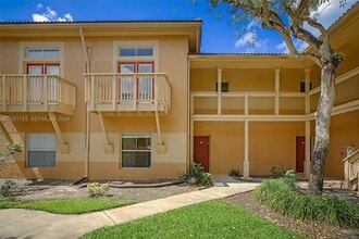 Building Photo - 4791 Via Palm Lakes
