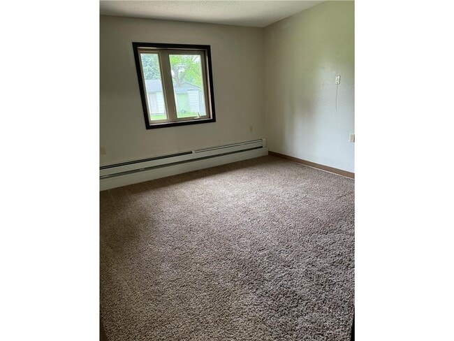 Building Photo - 1418 Black Oak Ave