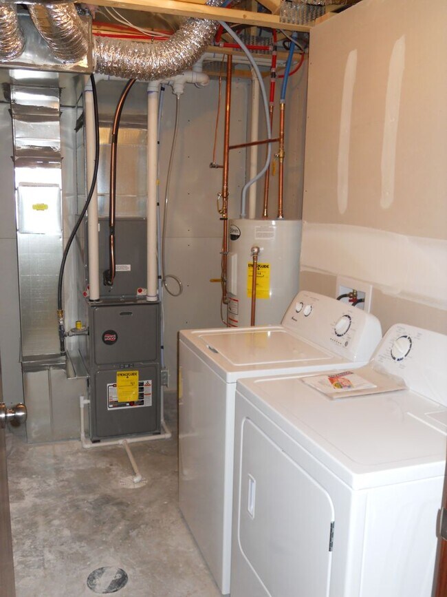 Building Photo - 959 30th Ave W