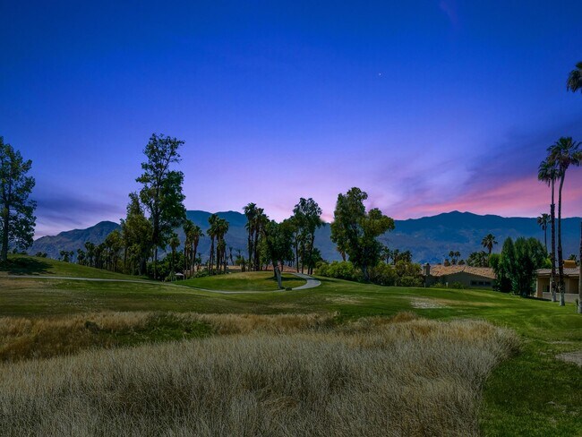 Building Photo - 699 Vista Lago Cir N