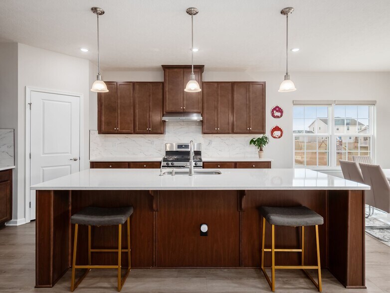 Building Photo - 128 Cameo Wds Dr