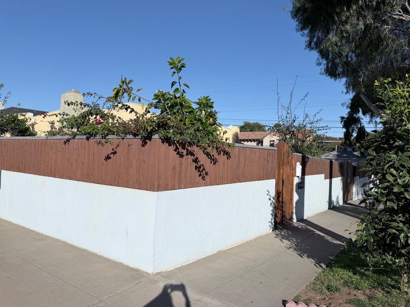 Building Photo - 230 W H St