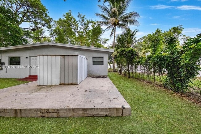 Building Photo - 501 Carolina Ave