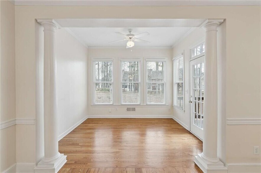 Building Photo - 610 Vinings Estates Dr SE