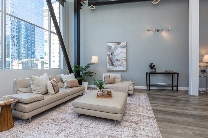 Building Photo - 346 1st St