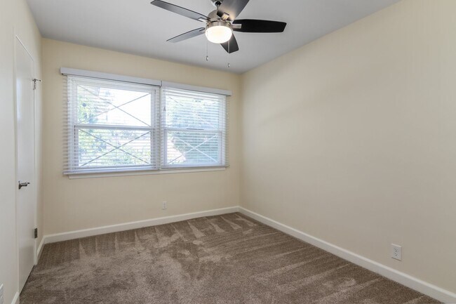 Building Photo - 22436 Avenue San Luis