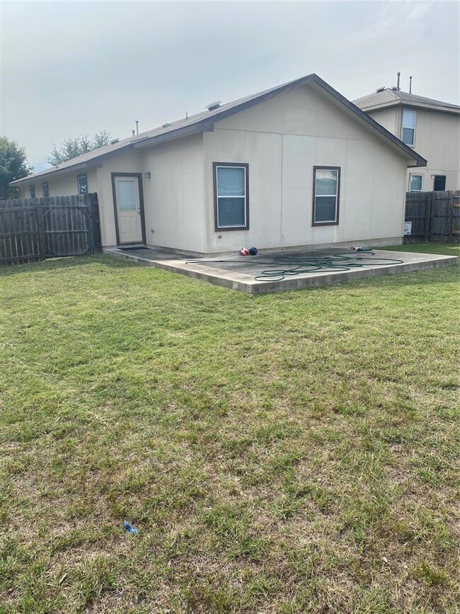 Building Photo - 177 Pebble Creek Ln