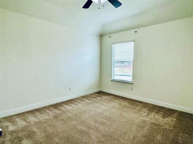 Building Photo - 3308 De Torres Cir