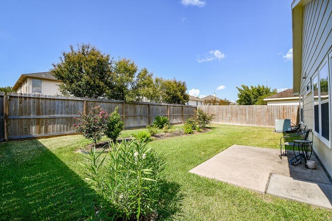 Building Photo - 18114 Waverly Hollow Ln