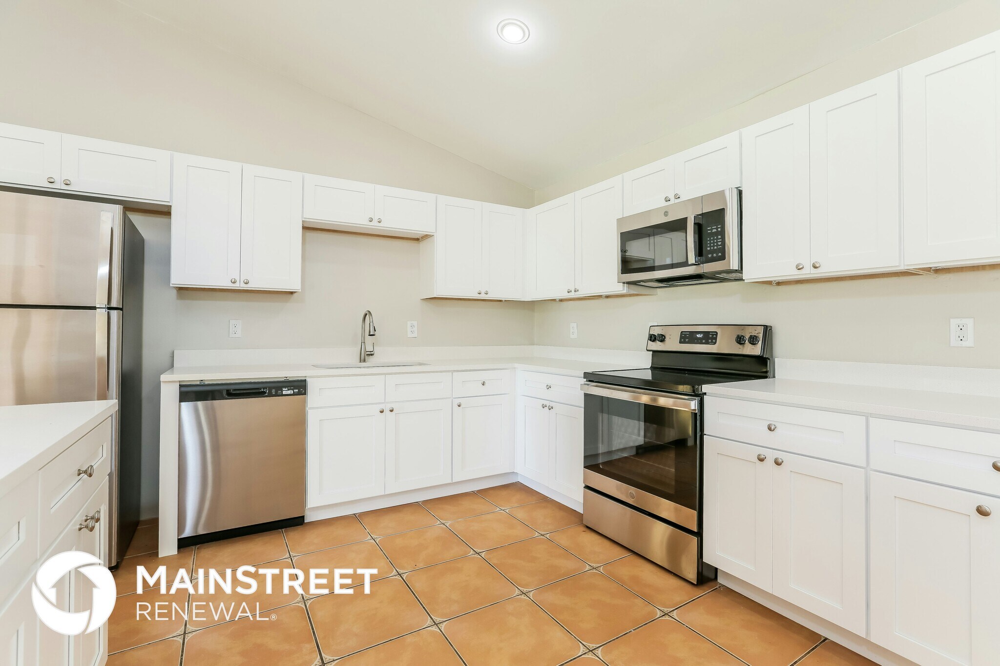 Building Photo - 717 Little Rock St E