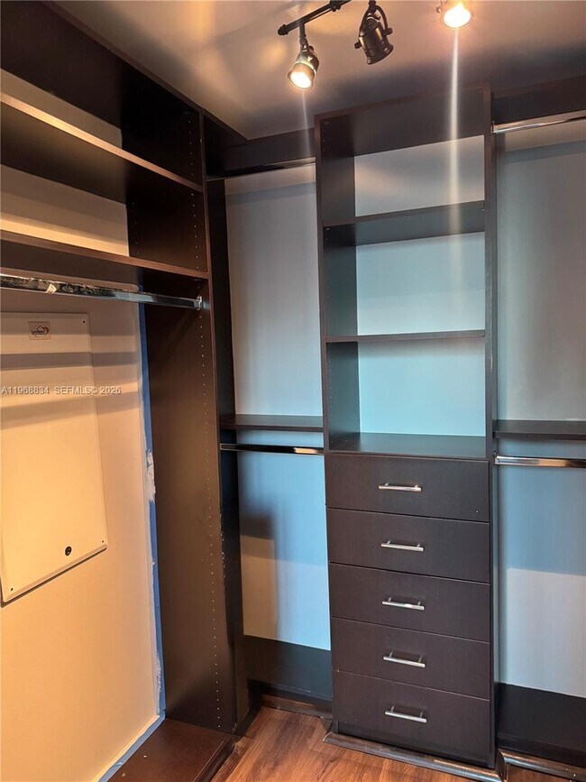 Building Photo - 350 S Miami Ave