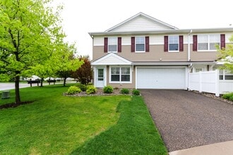 Building Photo - 10803 Kingsfield Ln