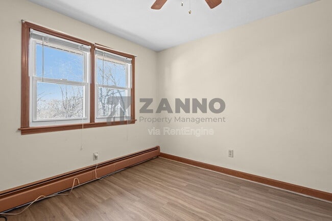 Building Photo - 1 Talbot St