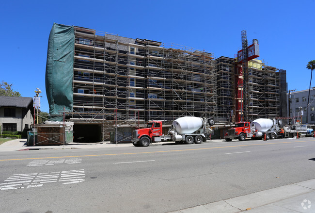 Building Photo - Element 436
