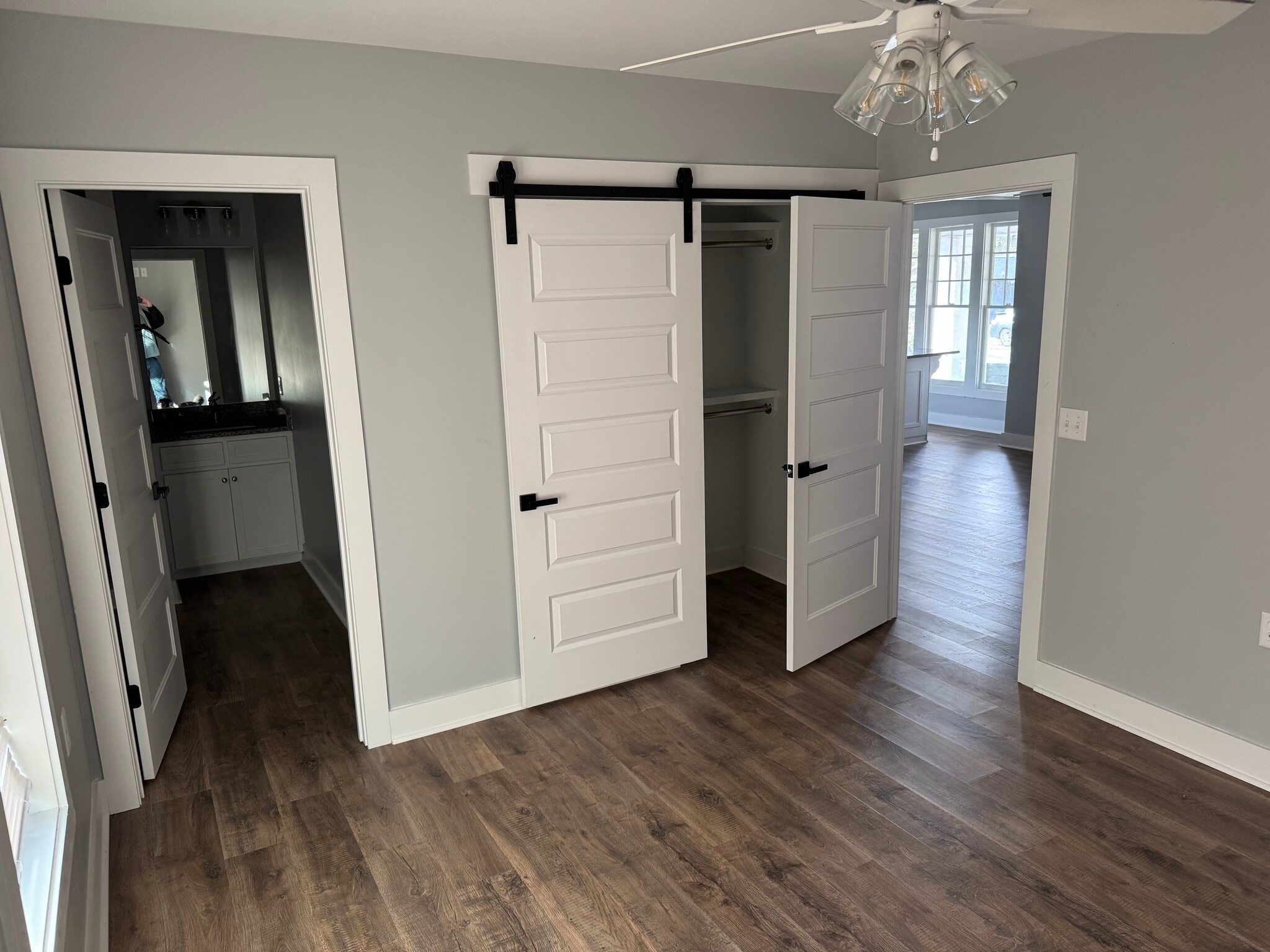 Building Photo - 205 W Ann St