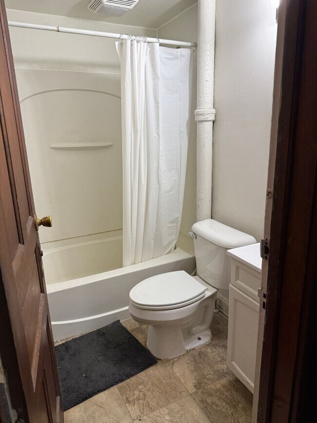 Building Photo - 2225 Main St