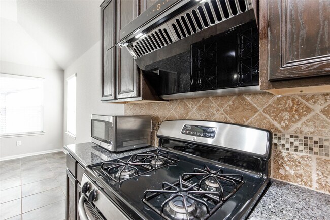 Building Photo - 18811 Calla Spring Dr