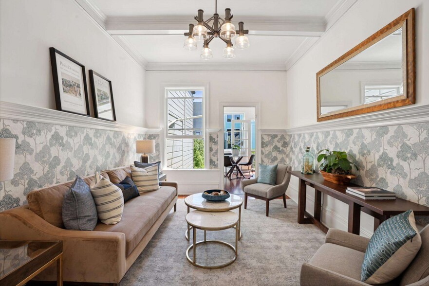 Living room - 49 Liberty St