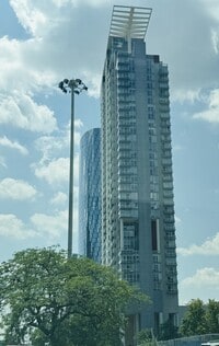 Building Photo - 737 W Washington Blvd