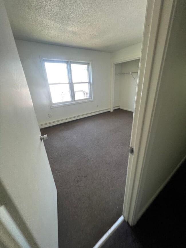 Building Photo - 66 Hungerford Terrace