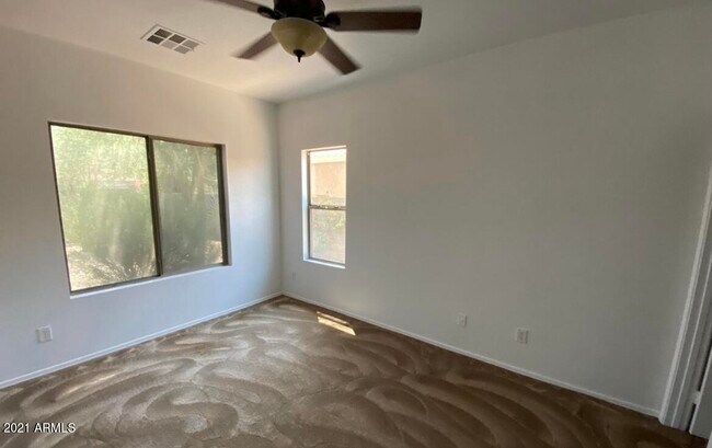 Building Photo - 345 S 166th Dr