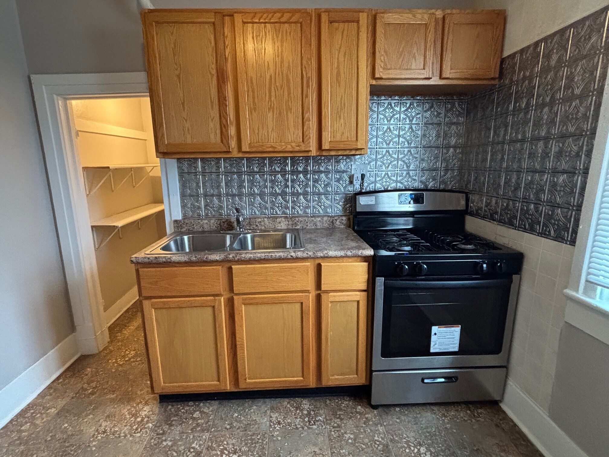 Building Photo - 201 W Bradley Ave