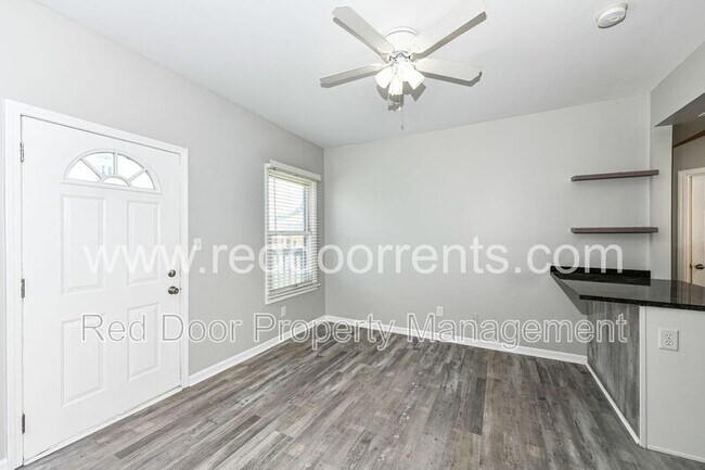 Building Photo - 1329 E Market St