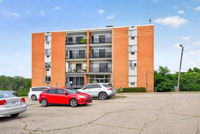 Building Photo - 5458 Beechmont Ave