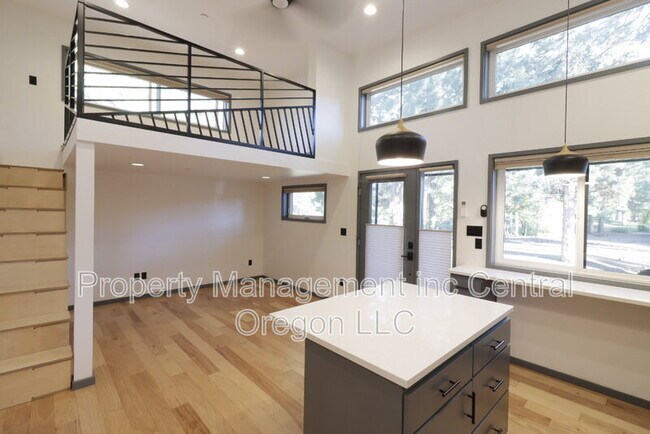 Building Photo - 61304 SE Wizard Ln