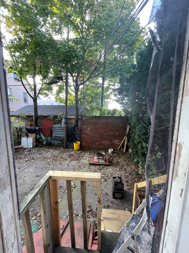 571 West Side Ave 2 - 567 W Side Ave