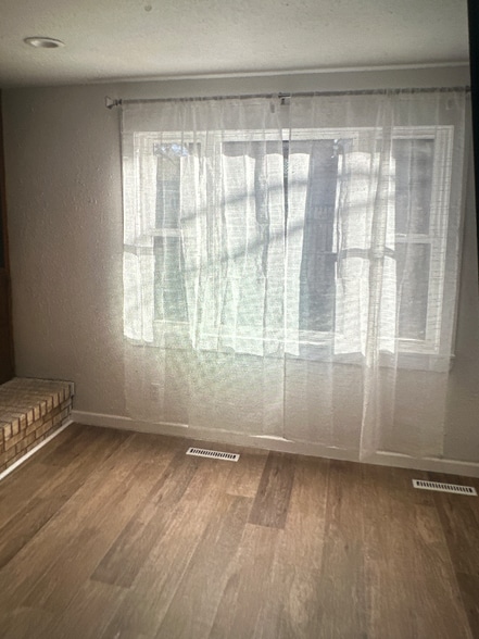 Building Photo - 1428 Story St