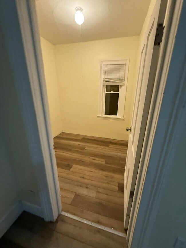 Building Photo - *Friendly Road, LLC 3404-3406 Walton Ave