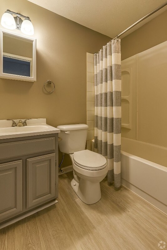 Building Photo - 601 Moses Dr