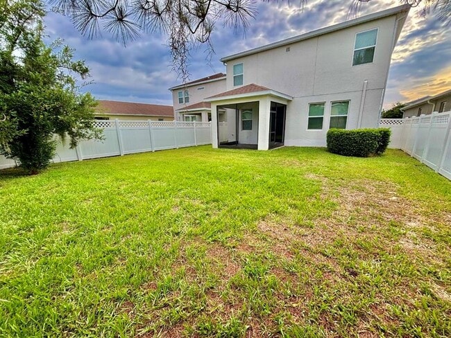 Building Photo - 7563 Ashcroft Dr
