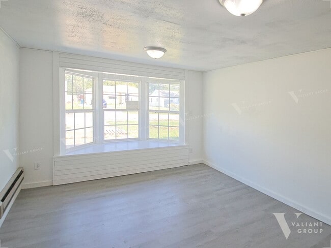Building Photo - Charming 3-Bedroom, 2-Bath Home for Rent i...